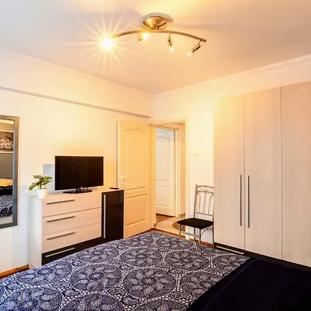 Apartament Solis T - Cosy Central Apt Walk To Beach & Caffes