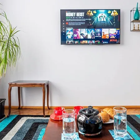 Solis T - Cosy Central Apt Walk To Beach & Caffes Apartament Constanţa