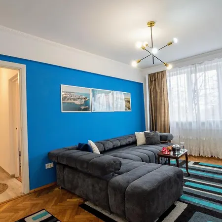 Solis T - Cosy Central Apt Walk To Beach & Caffes Apartment *