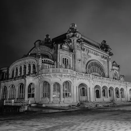 1br Walk To & Old Town Sol Daire